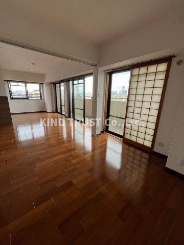 ライオンズマンション梅田中崎町の居間・リビング|使いやすい居間です