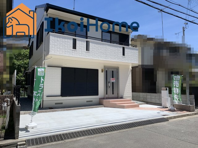 明石市朝霧南町3丁目　中古戸建の周辺|前面道路は6M幅で広々しています。駐車がし易く、車の対面のすれ違いも楽にできます。