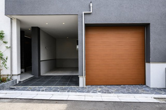 【駐車場】 | 駐車場×2あり、EV/PHV充電コンセント付きです
2024年9月30日撮影