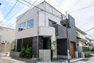 【外観】 | 松原アドレス角地、建物面積69坪以上の大型邸宅
2024年9月30日撮影