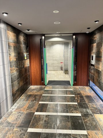 グランカーサ本駒込のエントランス