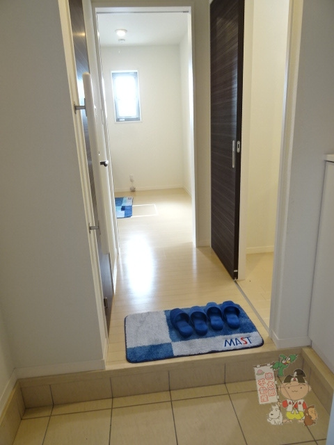 ソレイユコート神田町の玄関