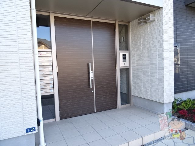 ソレイユコート神田町のエントランス