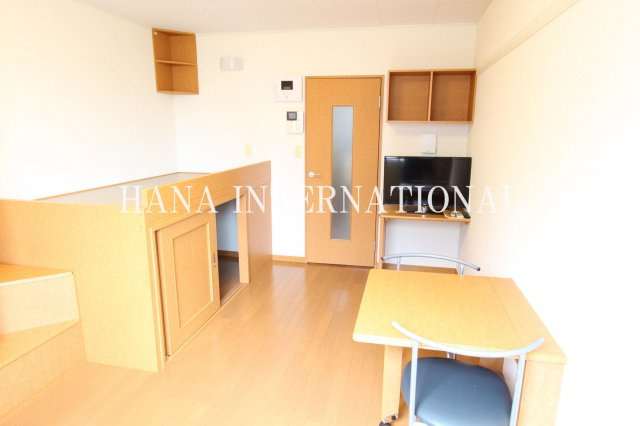 レオパレスＲＡＶＥの居間・リビング