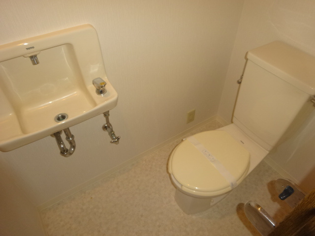 ラ・ビスタ宝塚イーストヴィラ１番館のトイレ