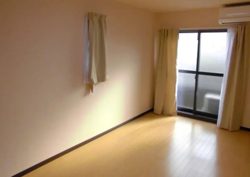 レオネクストスィングアイランドの洋室