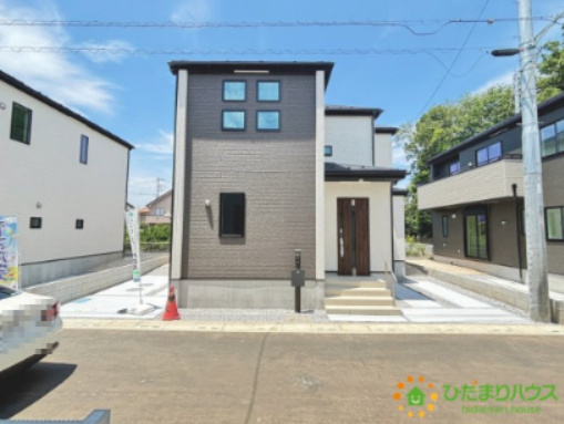 上尾市地頭方　5期　新築一戸建て　グラファーレ　02の外観|コンビ二まで徒歩10分以内！
買い忘れにも便利ですね(*^^*)