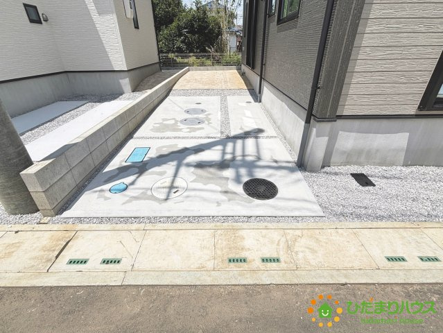 上尾市地頭方　5期　新築一戸建て　グラファーレ　01の駐車場|2台駐車可能！