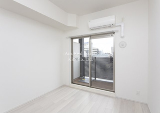 【居間・リビング】 | レオンコンフォート阿波座西 | 心地良い陽が差し込む明るいお部屋です♪