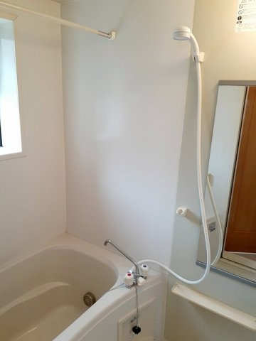 ラシーヌⅢ弐番館の浴室|コンパクトで使いやすいお風呂です