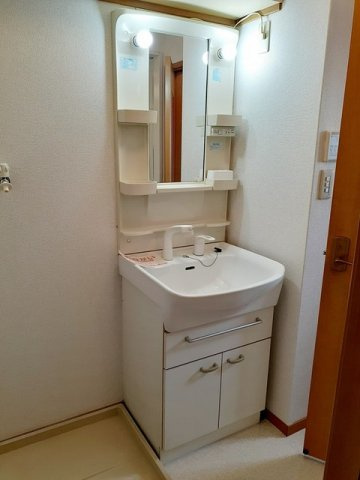 ラシーヌⅢ弐番館の洗面所|使いやすい洗面所です