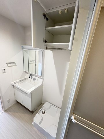 レトナー昭島の玄関