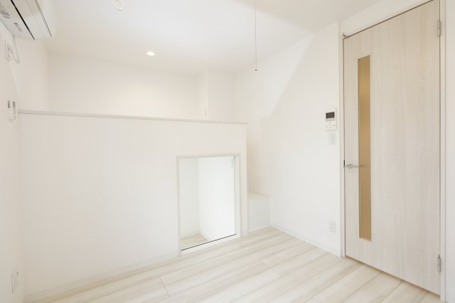 VARIE EAST KOIWAの寝室|柔らかい色合いの住みやすい洋室