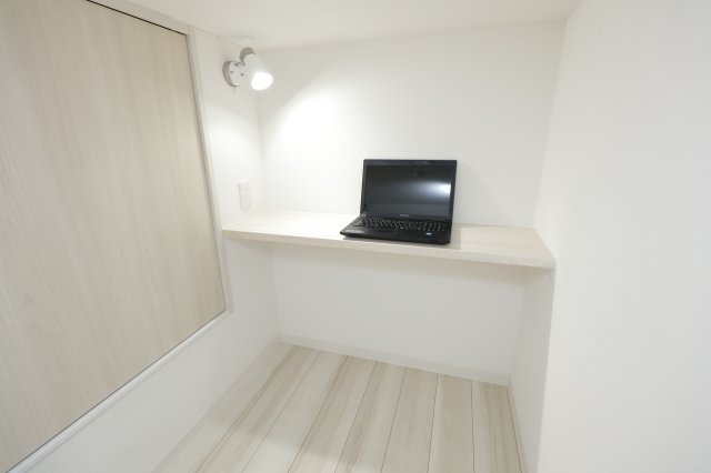 VARIE EAST KOIWAの内装|リモートワークや勉強など集中しやすいワークスペースあり
