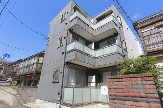 VARIE EAST KOIWAの外観