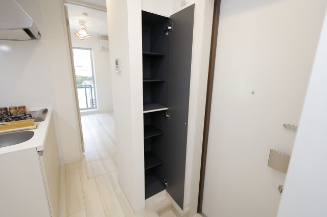 VARIE EAST KOIWAの玄関|収納量の多いシューズボックス