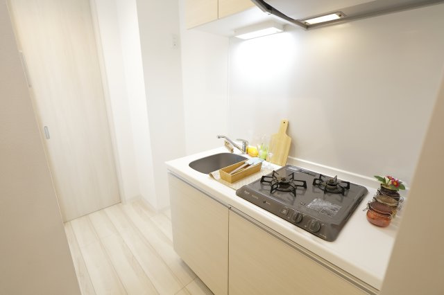 VARIE EAST KOIWAのキッチン|人気の2口ガスシステムキッチン