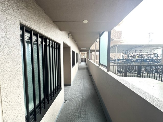 ライオンズマンション富沢公園のその他共用部分|住戸階廊下
