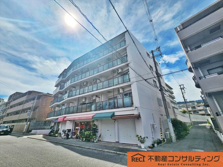 甲南本山ハイムの外観