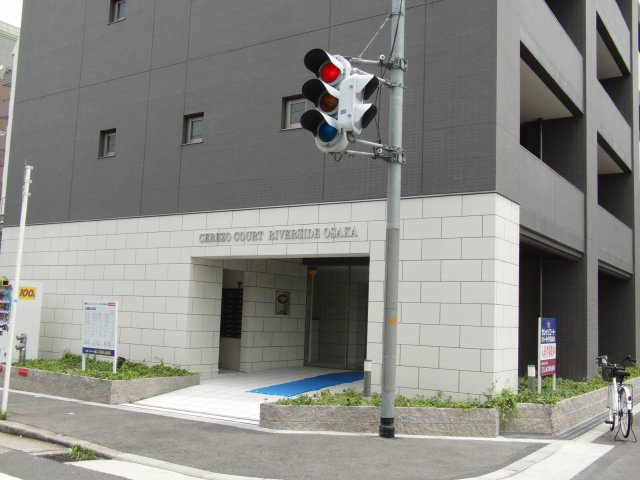 セレッソコートリバーサイドOSAKAのエントランス