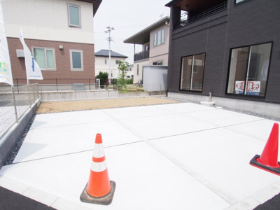 【駐車場】 | Blooming　Garden　南沢又東谷地　４号棟