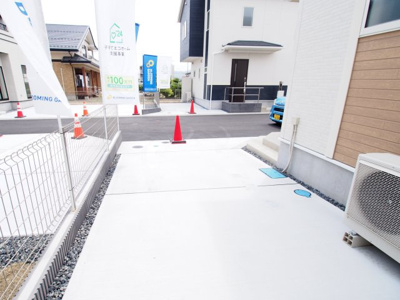 【駐車場】 | Blooming　Garden　南沢又東谷地　３号棟