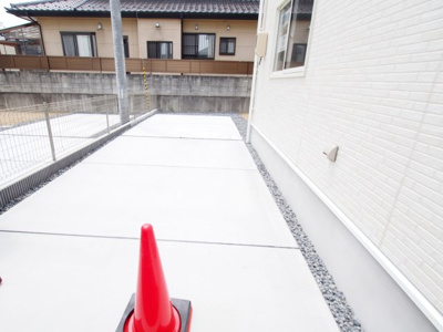 【駐車場】 | Blooming　Garden　南沢又東谷地　３号棟