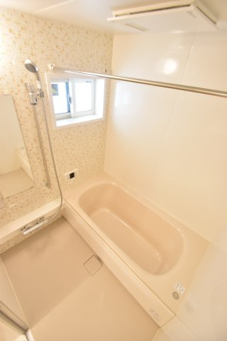 大阪市都島区中野町２丁目のアパートの浴室