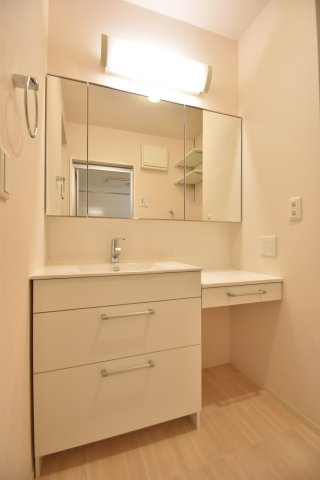 大阪市都島区中野町２丁目のアパートの洗面所