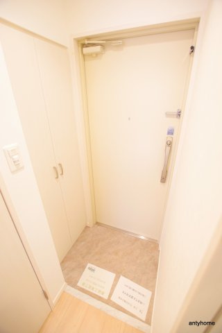 スプランディッド新大阪DUE 仲介手数料無料の玄関