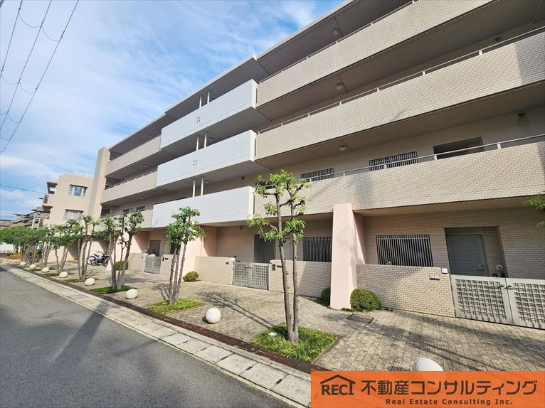 チュリス芦屋川の外観