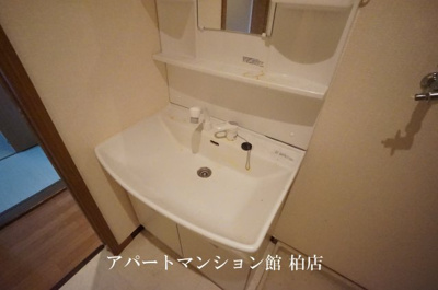 【独立洗面台】 | ル・モンテストS | ※別号室参考写真です