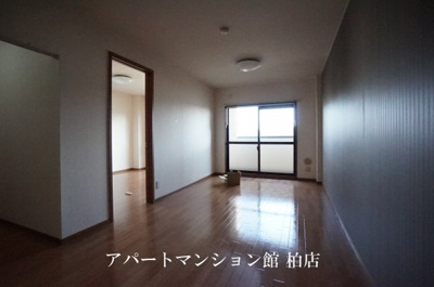 【居間・リビング】 | ル・モンテストS | ※別号室参考写真です
