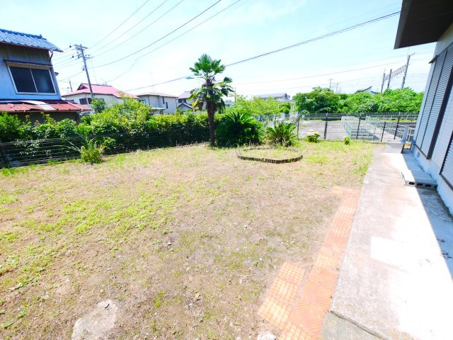 長生郡一宮町一宮　中古戸建の庭|セキスイハウス施工軽量鉄骨 ３LDK 平成15年4月築 JR外房線上総一宮駅徒歩約6分 駐車2台可能