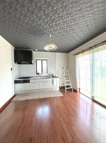 長生郡一宮町一宮　中古戸建の居間・リビング|セキスイハウス施工軽量鉄骨 ３LDK 平成15年4月築 JR外房線上総一宮駅徒歩約6分 駐車2台可能