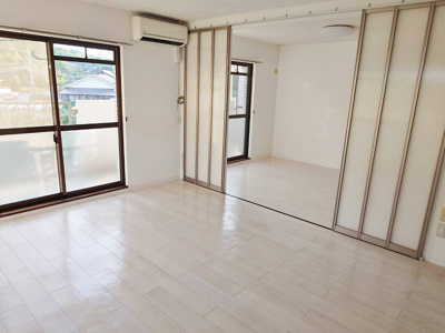 【居間・リビング】 | クラウンマンション