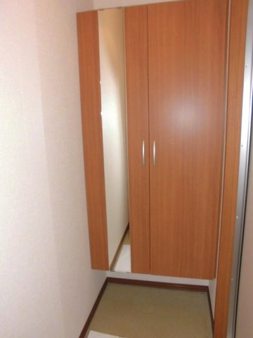 プレミアムベースⅠの玄関