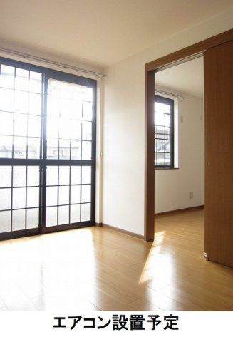 エクセル５８Ａの設備|明るい室内です