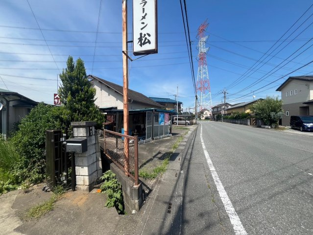 東松山市上野本　建築条件なし売地　「東松山駅」徒歩19分　敷地93坪【青鳥小学区】の前面道路含む現地写真