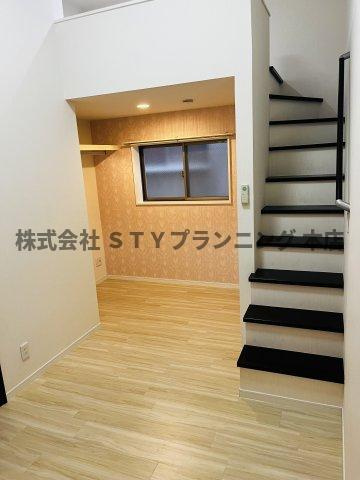 仲介手数料0円！REX新栄の居間・リビング