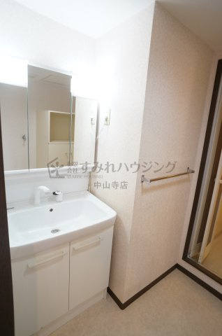 エステートプラザ中野の洗面所