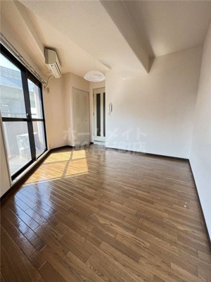 【居間・リビング】 | ハーバーライフ市岡 | ゆったりとした居間です