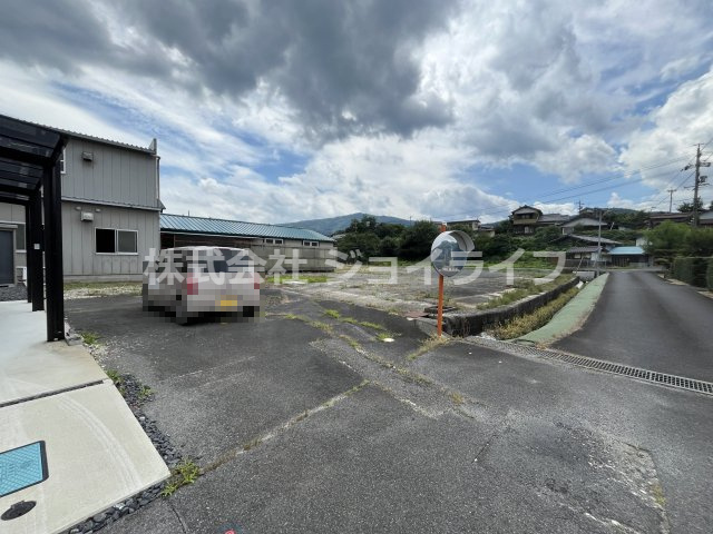 坂下字上新田305番28　他1土地の外観