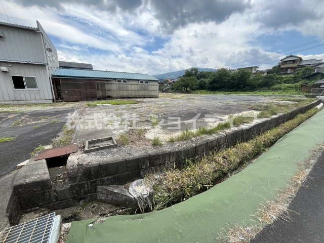 坂下字上新田305番28　他1土地の外観