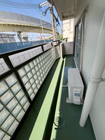 ヒューマンポート洗心洞のバルコニー