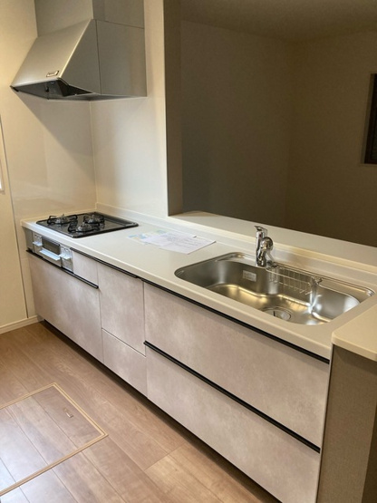 【キッチン】 | 八幡東区諏訪2 | 【創業感謝祭実施中】お得にマイホームを手に入れるなら今がチャンス！！！
まずは内覧して、気に入って頂けたなら何なりとご相談下さい♪
24時間現地待ち合わせ対応可能♪