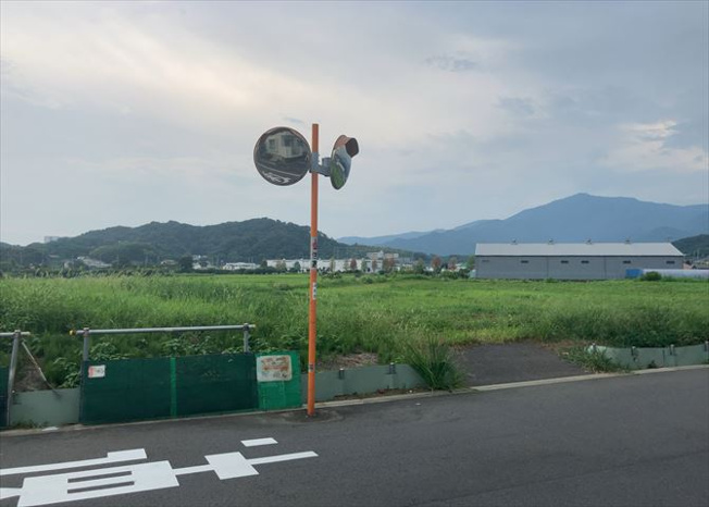 【展望】 | 長谷オーナーズマンション | 眺望の良さを楽しめるダイニングキッチンで家族団らんの時間を過ごしてはいかがでしょうか。バルコニーから見える景色を家族で眺める時間は、時間が経つのを忘れてしまいそうですね。是非、現地を見に行きましょう！