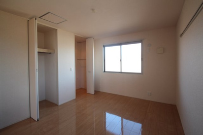 【子供部屋】 | ロイヤルプラザC | ２F北側の洋室です