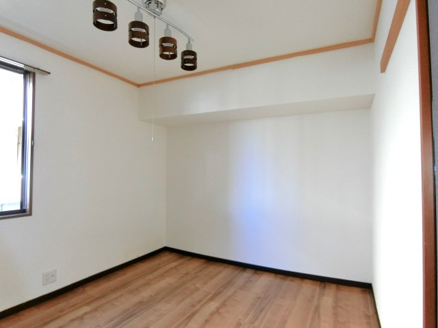 ファーストコーポ八千代の洋室