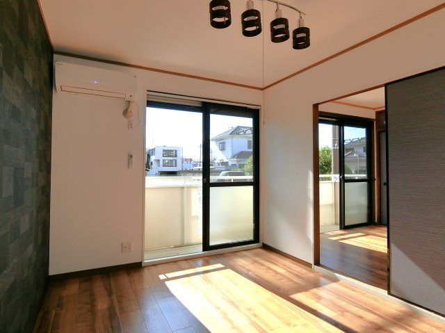 ファーストコーポ八千代の洋室